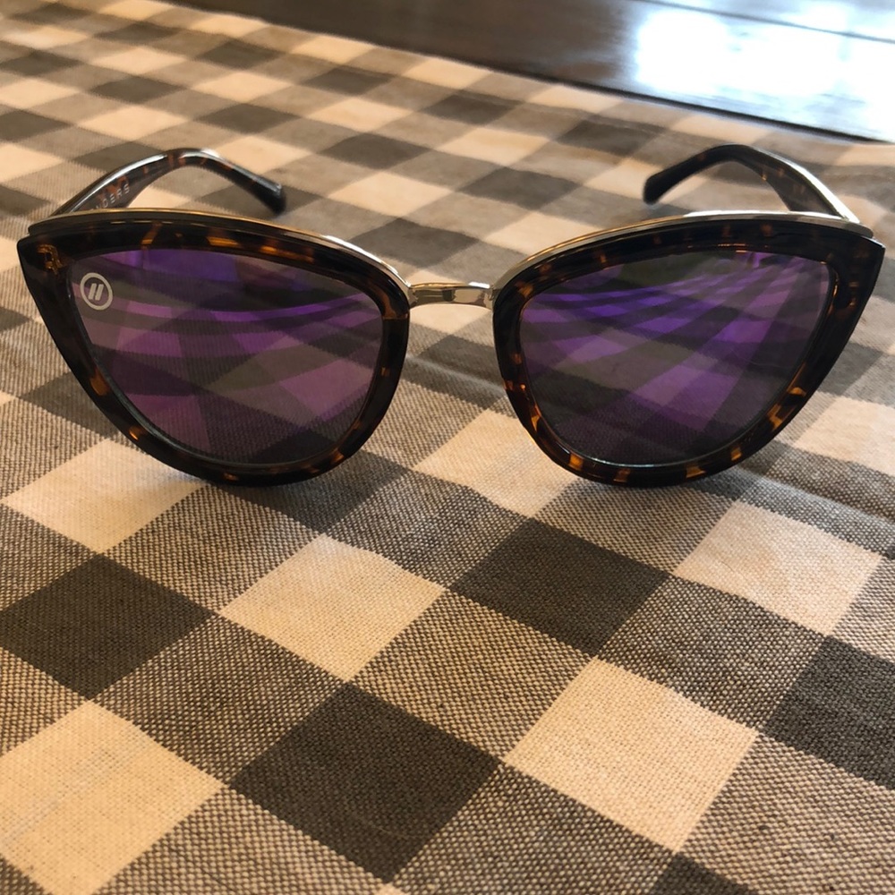 New Blenders Foxy Joxy sunglasses